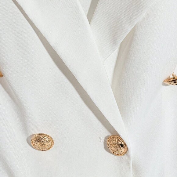 White Elegant Women's Sleeveless Vest And Shorts Set - Picture 6 of 6